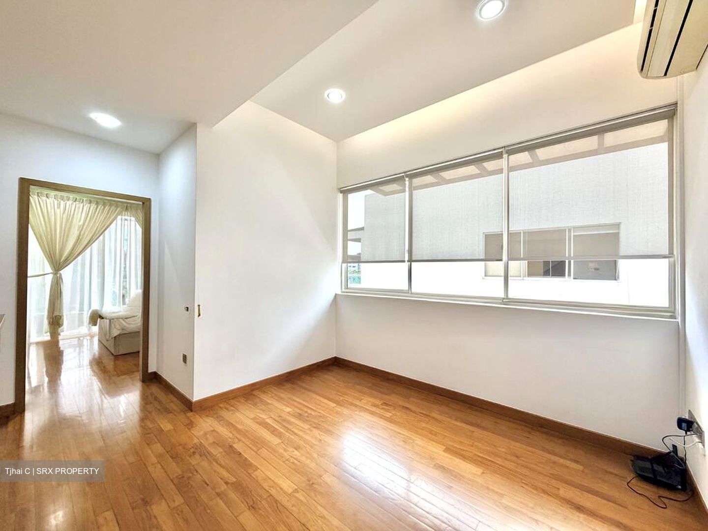 Luxus Hills (D28), Semi-Detached #500040891